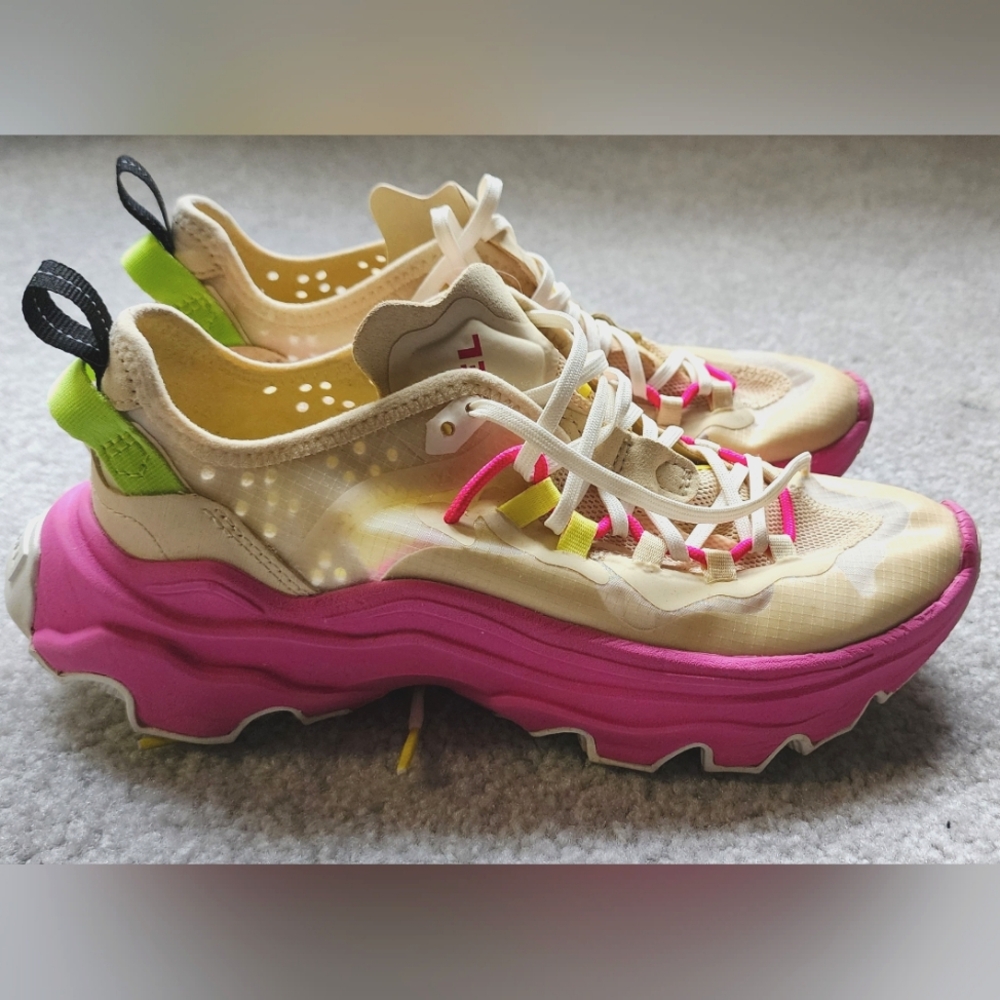 Womens sneakers